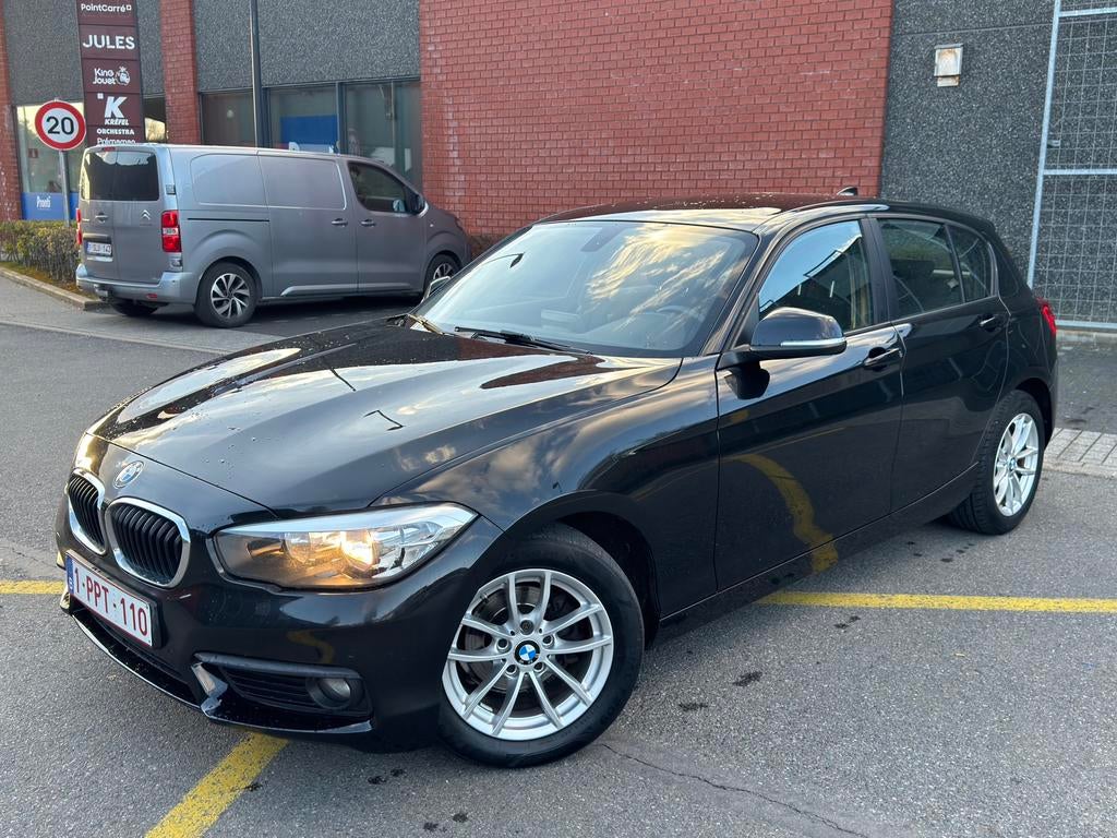 BMW Série 1 (116i) - Pack Business 2018 Euro 6, Auto's, BMW, Leder en Stof, Zwart, USB, Handgeschakeld