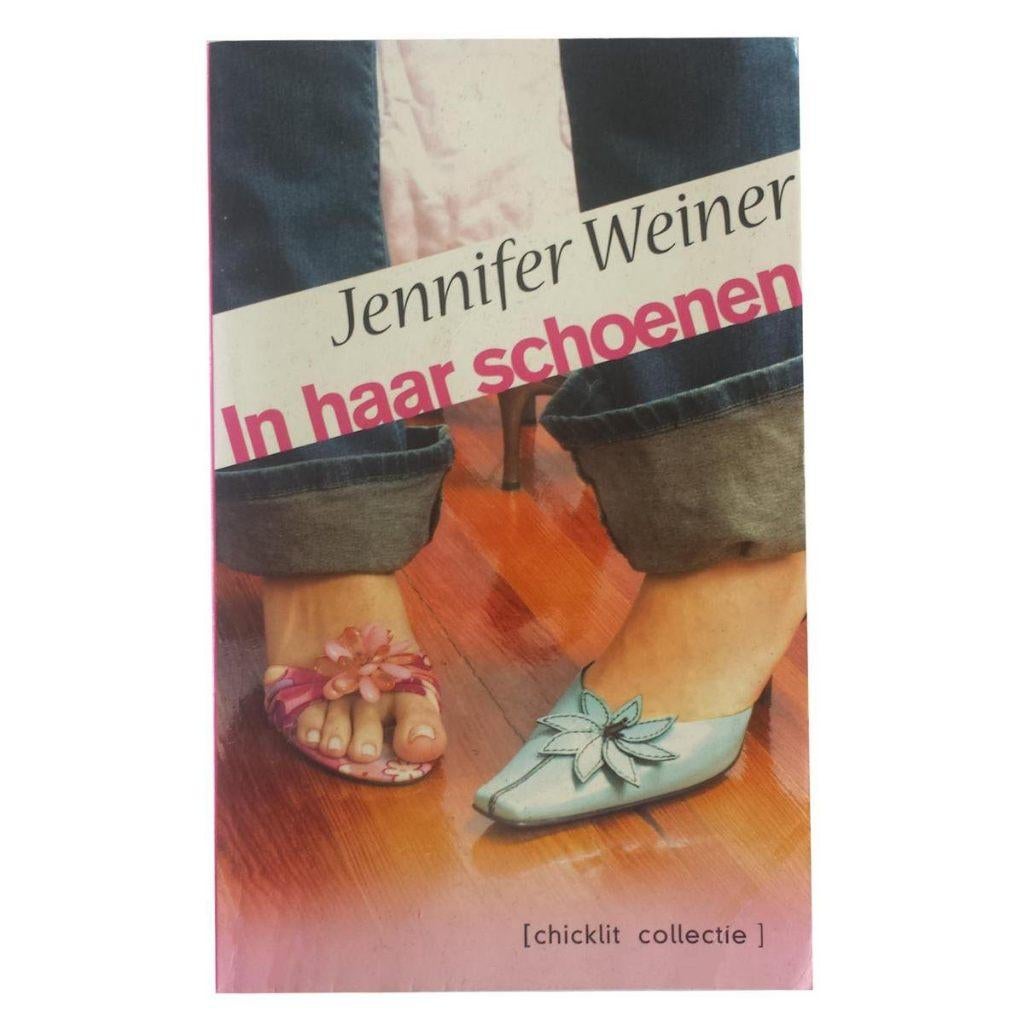 Te Koop Boek IN HAAR SCHOENEN Jennifer Weiner, Livres, Romans, Utilisé, Amérique, Enlèvement ou Envoi