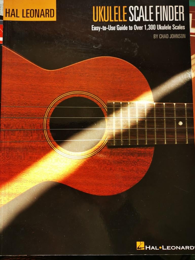 Détecteur d'échelle pour ukulélé, Hall Leonard Partition, Livres, Musique, Chad Johnson, Instrument, Enlèvement ou Envoi, Comme neuf