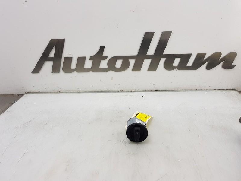 INTERRUPTEUR D'ECLAIRAGE Skoda Fabia III Combi (NJ5), Utilisé, Skoda