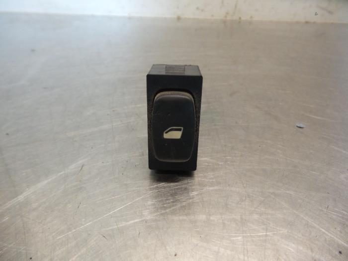 Commutateur vitre électrique d'un Peugeot 307, Autos : Pièces & Accessoires, -, 3 mois de garantie, Utilisé, -