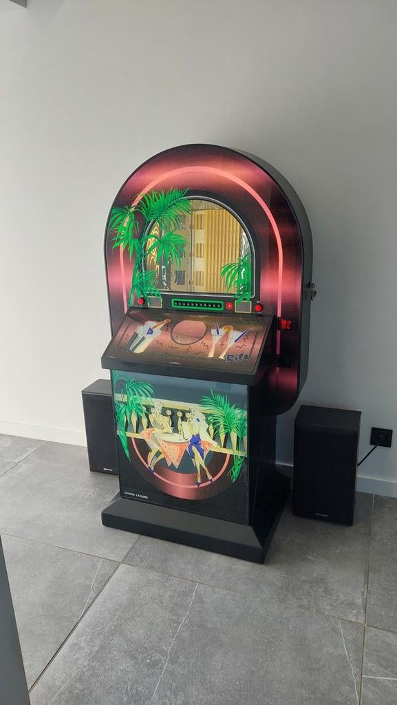 Cd jukebox, Verzamelen, Automaten | Jukeboxen, Ophalen, Gebruikt, 1970 tot heden, Overige merken