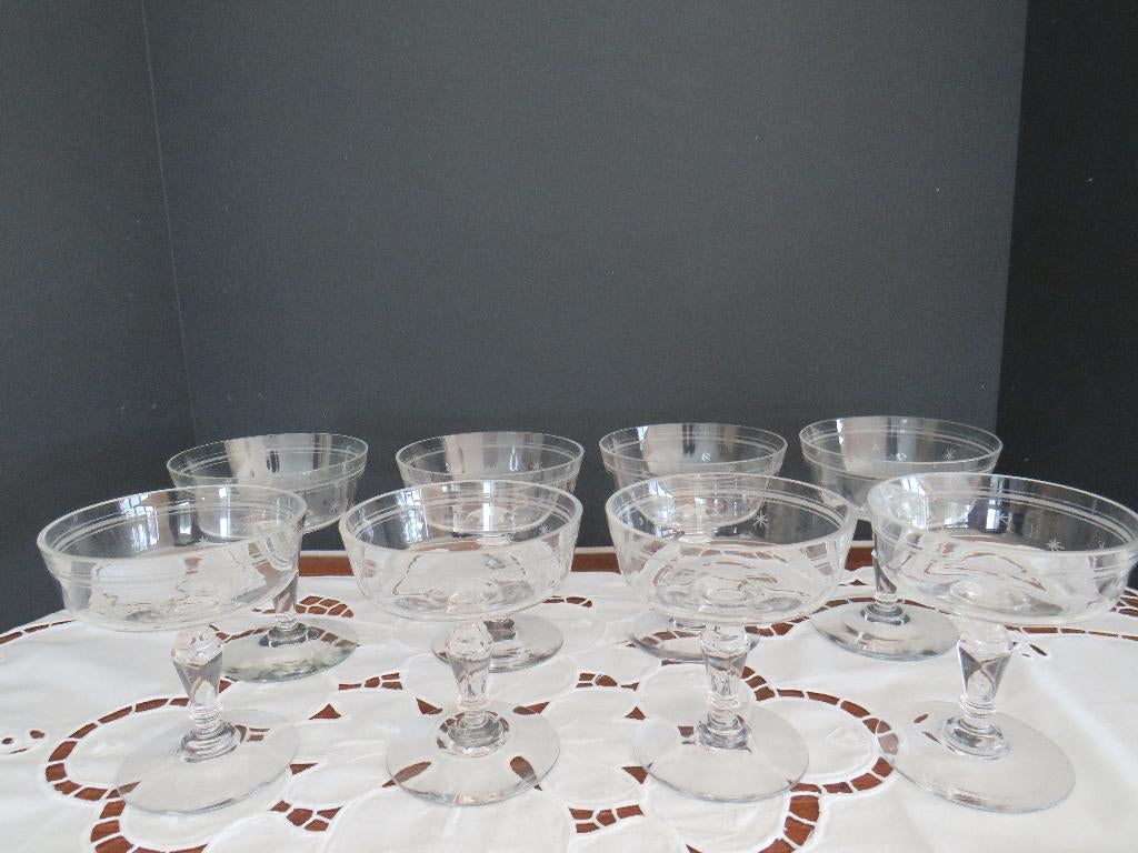 8 coupes à champagne ancienne en verre, Antiquités & Art, Antiquités | Verre & Cristal, Enlèvement ou Envoi