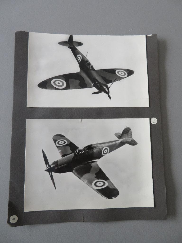 blad 4 foto,s 2 mil. vliegtuig 2 National Socialist movement, Verzamelen, Ophalen of Verzenden, Overige soorten, Foto of Poster