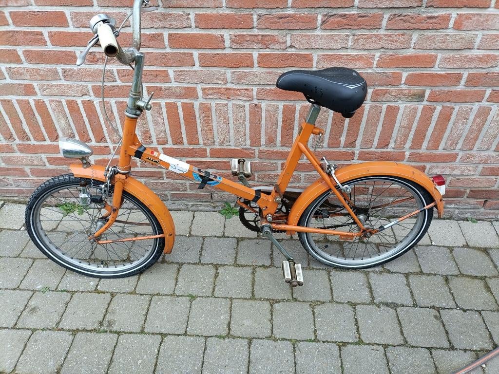 2 mini plooi fietsen 1x Peugeot en 1x Decathlon, Fietsen en Brommers, Fietsen | Vouwfietsen, Gebruikt, Versnellingen, Ophalen