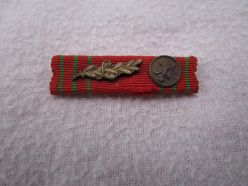 militair, ribbon oorlogskruis + kentekens 40-45, Verzamelen, Ophalen, Overige soorten, Lintje, Medaille of Wings