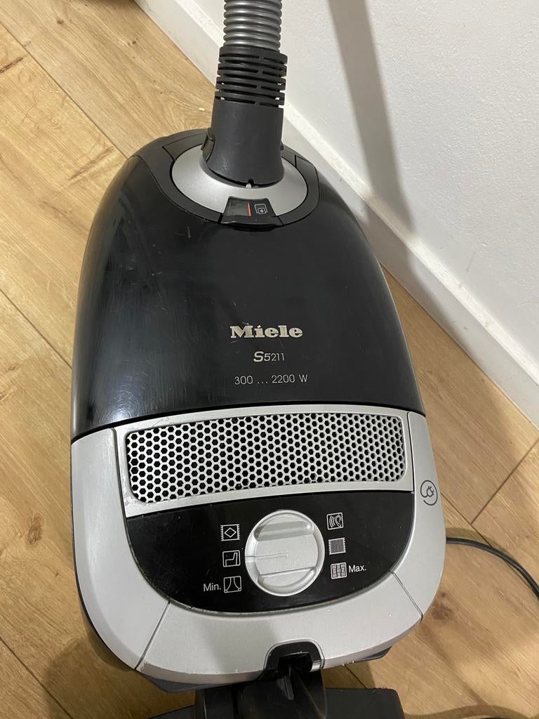 Miele kwaliteit en sterk stofzuiger / 2200 watt, Enlèvement, Utilisé, Aspirateur
