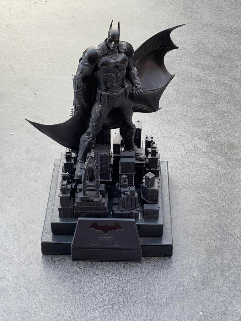 Batman Arkham Knight - Figurine collector, Collections, Statues & Figurines, Comme neuf, Enlèvement