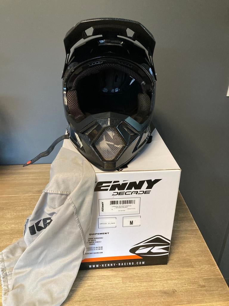 Bmx helm Kenny, Ophalen