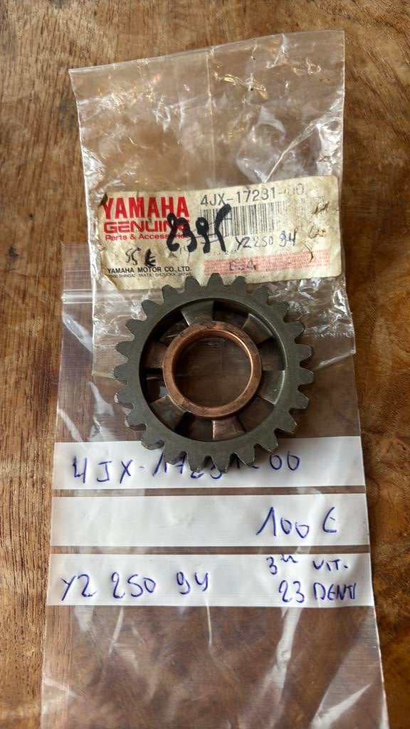 4JX-17231-00 Pignon YZ250, Enlèvement ou Envoi, Neuf