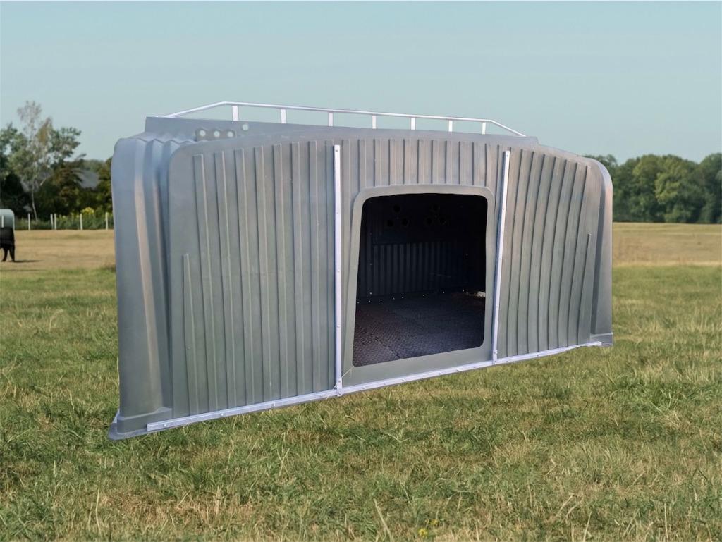 Schuilhok SUPERPLUS , Werelds grootste PE schuilstal