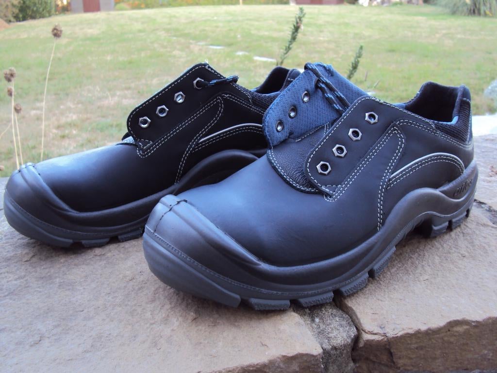 Chaussures de travail taille 42, Enlèvement ou Envoi, Neuf