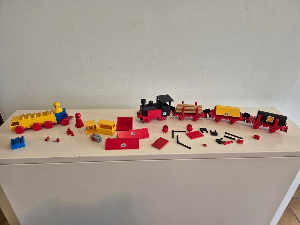 Oud Fisher-treinspeelgoed + verschillende zie foto's, Verzamelen, Speelgoed, Gebruikt, Ophalen of Verzenden