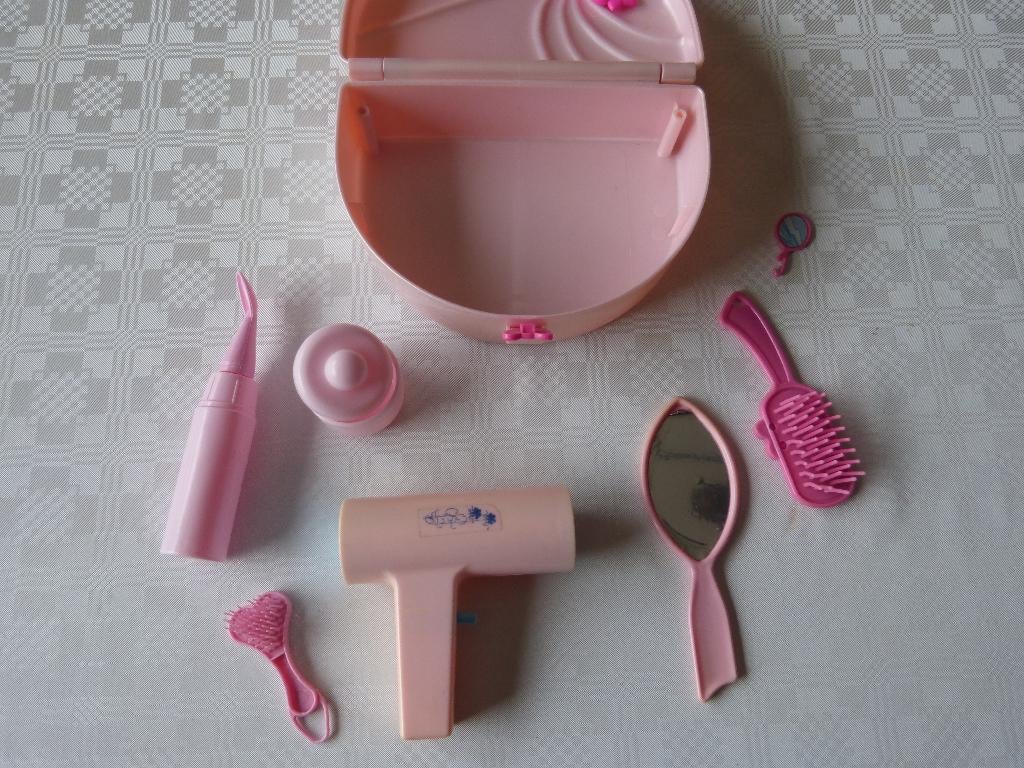 barbie kapperskoffertje, Kinderen en Baby's, Speelgoed | Poppen, Ophalen of Verzenden, Barbie