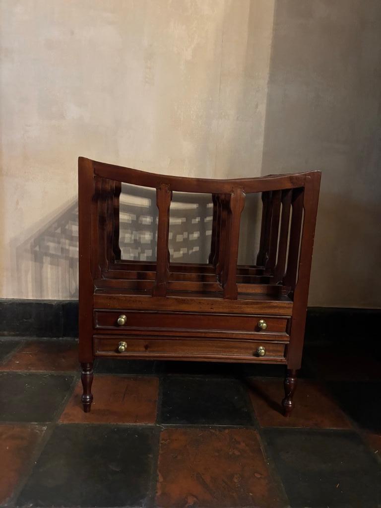 Porte-revues en bois Canterbury avec tiroirs — style anglais, Antiquités & Art, Enlèvement