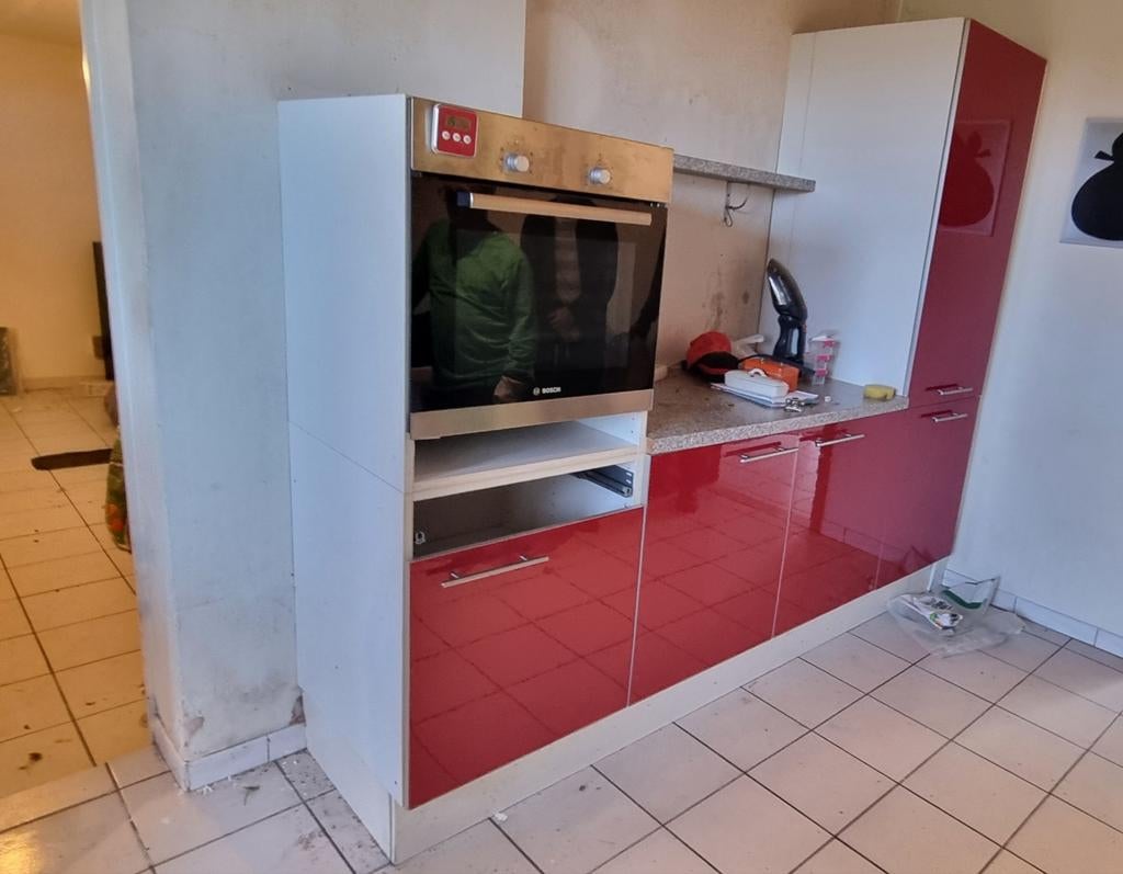 Cuisine semi-rquipee., Enlèvement