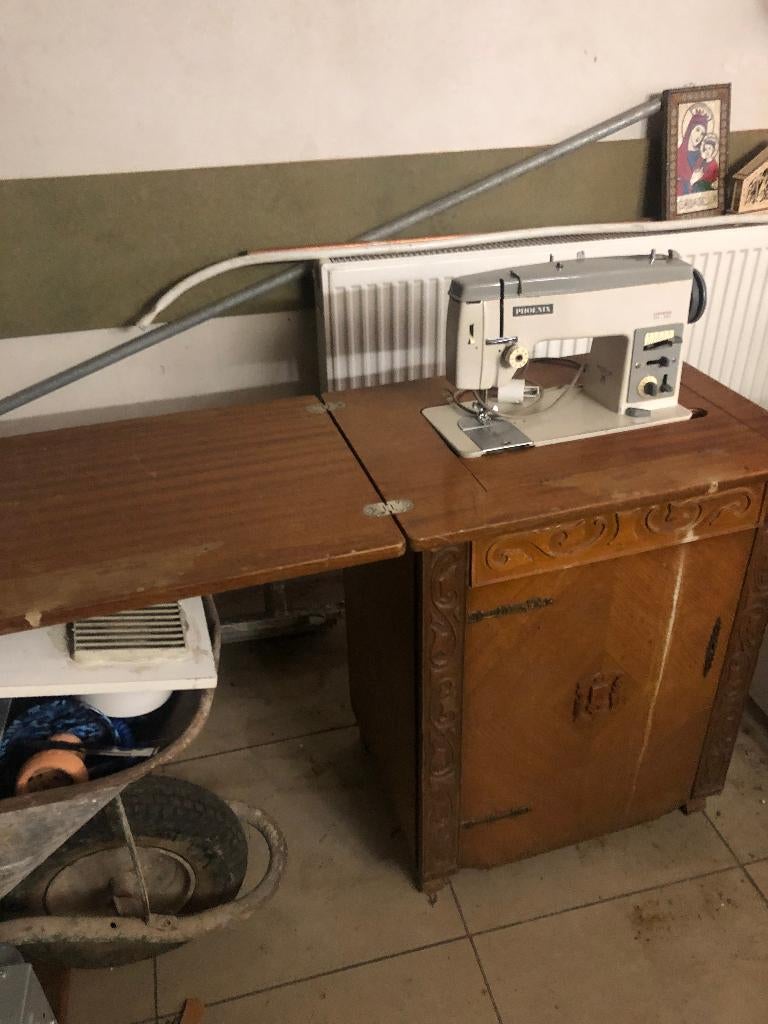 Machine a coudre avec meuble, Antiquités & Art, Enlèvement ou Envoi