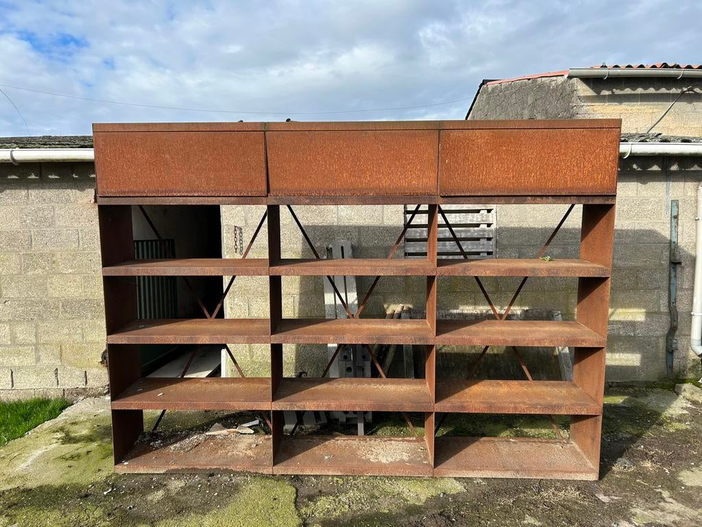 OFYR wood storage 300 Corten, Ophalen