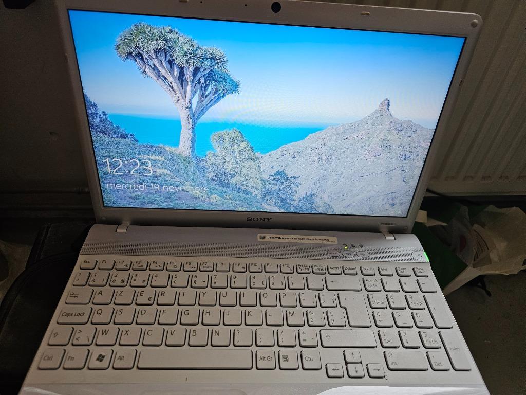 sony vaio, Computers en Software, Windows Laptops, Ophalen of Verzenden, Zo goed als nieuw, 15 inch, Sony