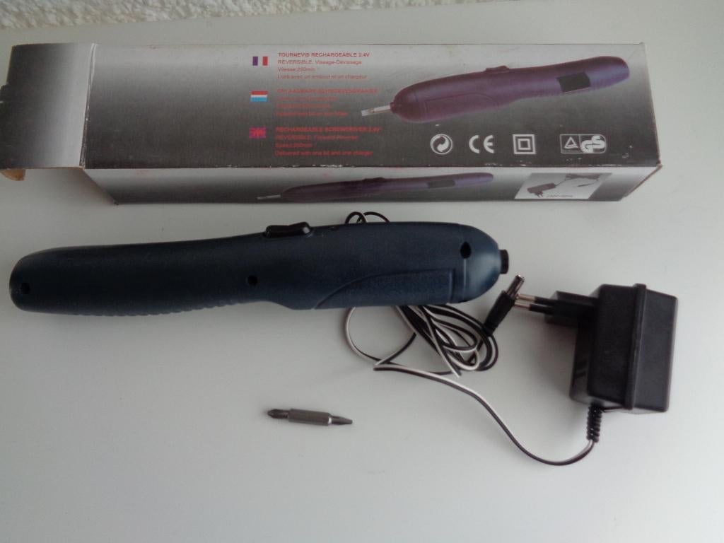 Tournevis rechargeable 2,4V GS, Antiquités & Art, Envoi
