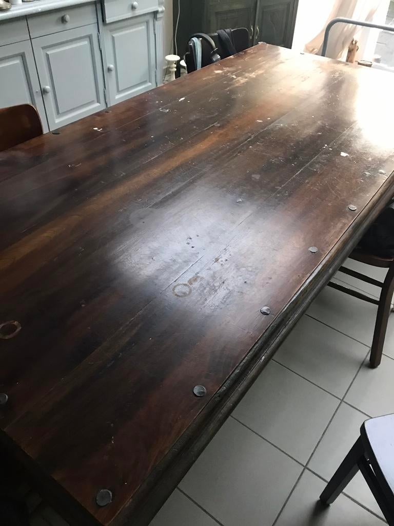Gebruikte tafel in zeer sterk hout. (25 jaar oud), Ophalen of Verzenden, Gebruikt