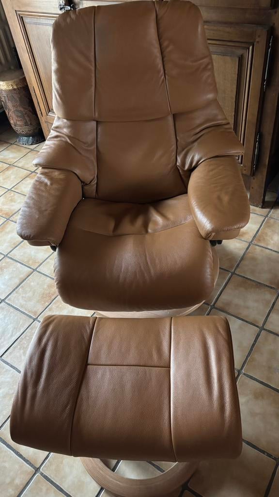 Fauteuil + pouf Stressless Reno, Maison & Meubles, Enlèvement, Cuir
