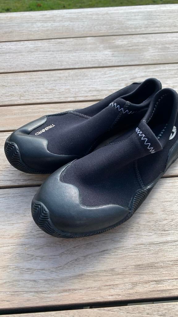 Chaussures d'eau noires Tribord - taille 35/36, Sports nautiques & Bateaux, Enlèvement, Comme neuf