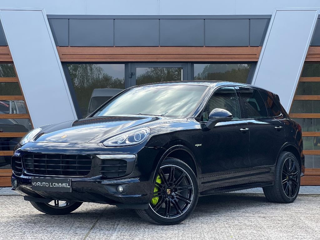 Porsche Cayenne S E-Hybrid - GTS - LUCHTVERING - GARANTIE, Auto's, Automaat, 2995 cc, Zwart, Leder