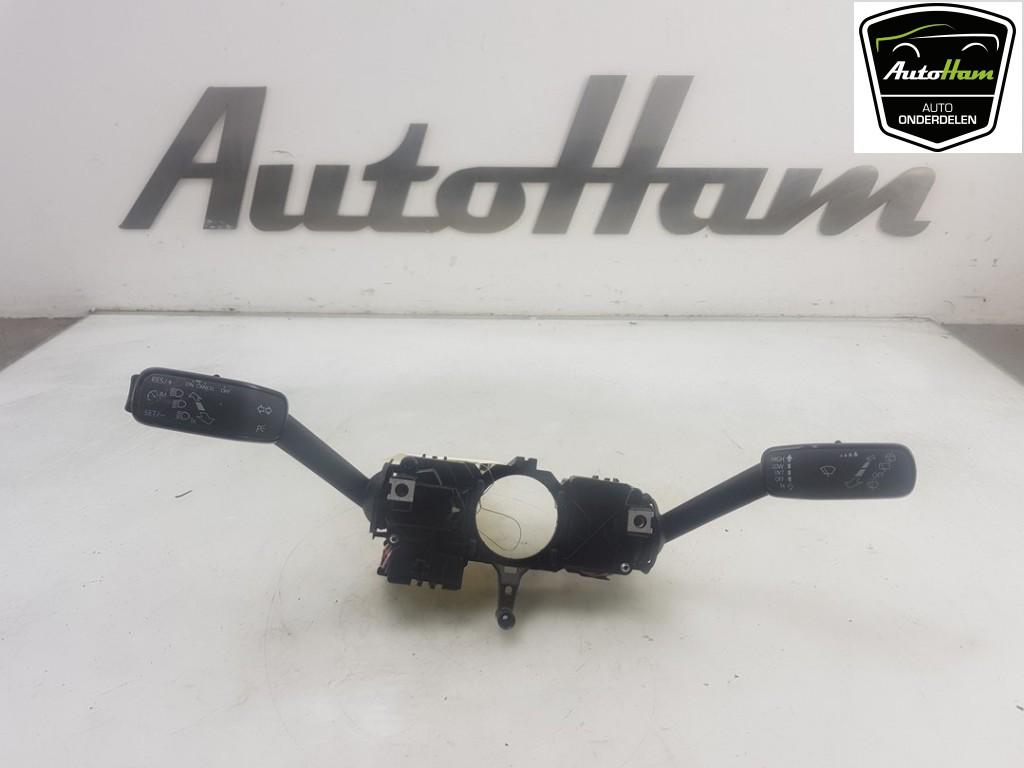 COMBINE COMMODO Volkswagen Polo VI (AW1) (01-2017/08-2021), Utilisé, Volkswagen