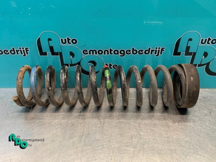 Veerschroef voor van een Mercedes 200 - 500, Gebruikt, -, Ophalen of Verzenden, -