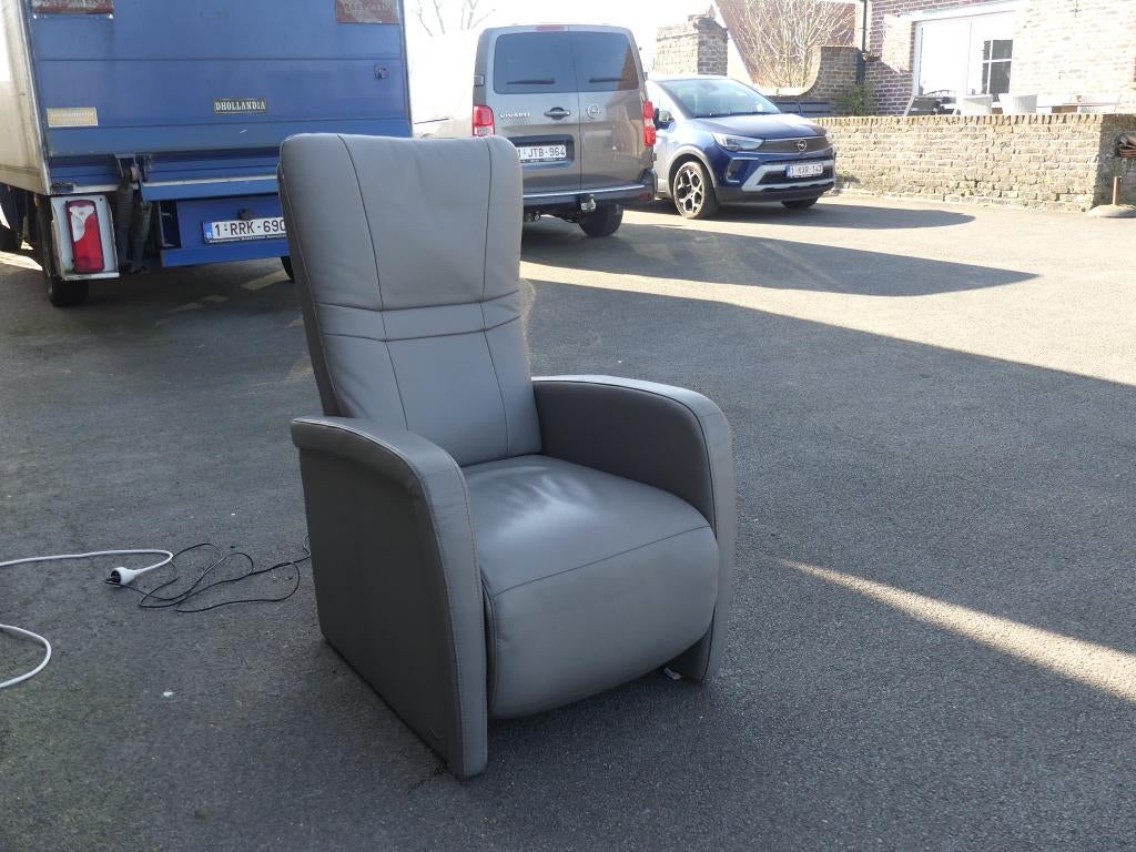 Fauteuil de relaxation électrique à l'état neuf Brand Medalo, Maison & Meubles, Fauteuils, Comme neuf, Cuir, 50 à 75 cm, 75 à 100 cm