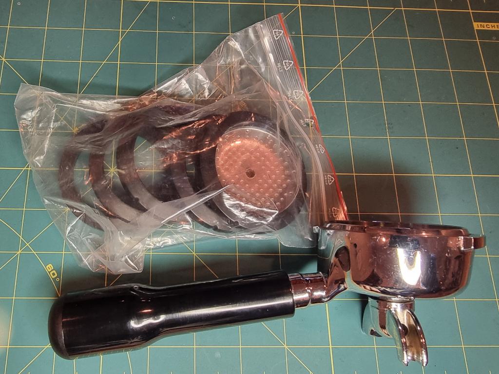 Porte-filtre 58mm Bezzera BZ13 + 5 joints + douchette, Enlèvement