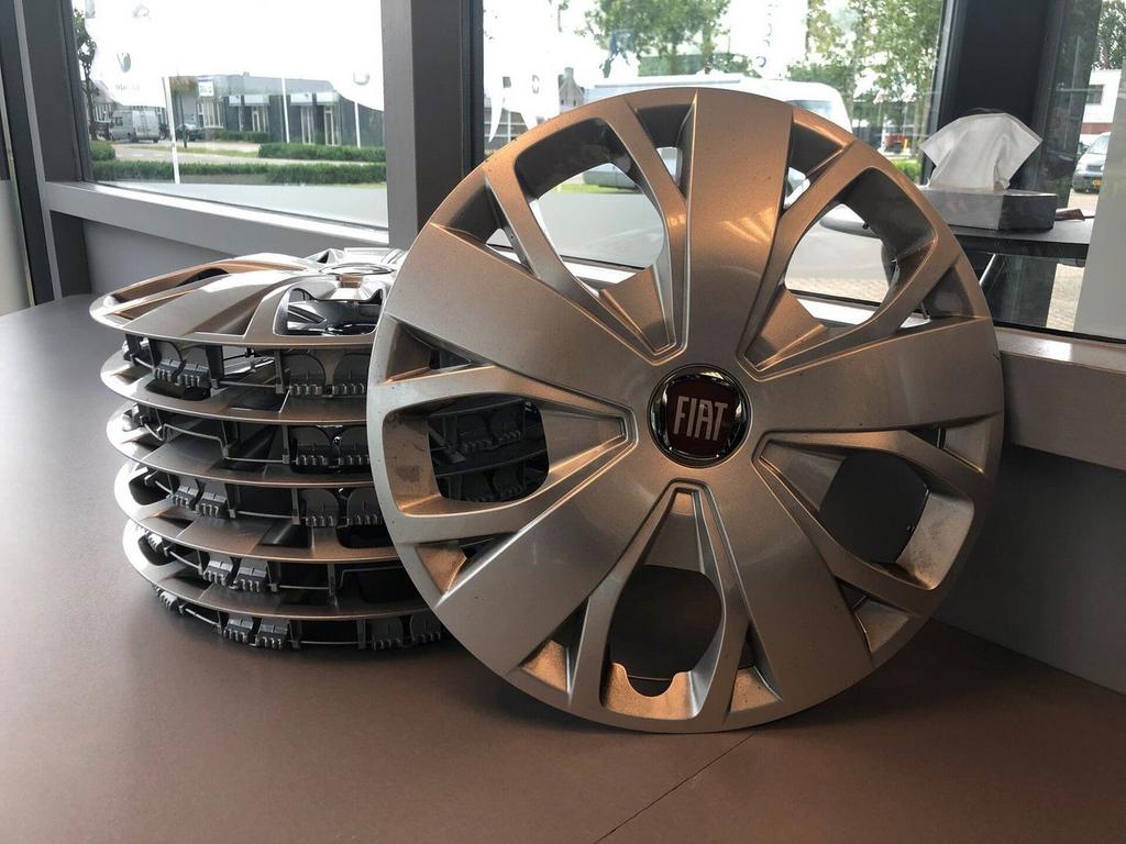 Originele Fiat (Ducato)wieldoppen 16 inch, Auto diversen, Wieldoppen, Ophalen, -, -, Nieuw