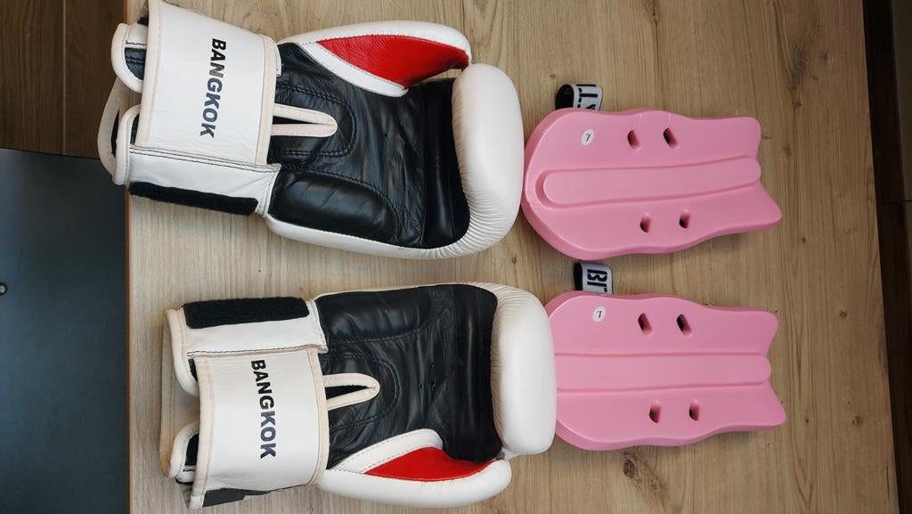 Gant de boxe + protège tibia, Sports & Fitness