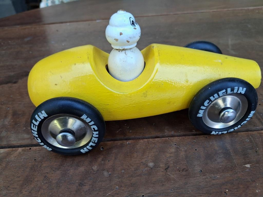 Autootje van MICHELIN met Bibendum., Ophalen of Verzenden