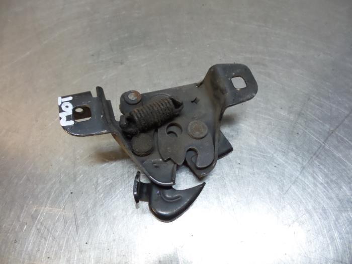 Slotmechaniek Motorkap van een Volkswagen Fox (Fox 05-), Gebruikt, -, Volkswagen, -