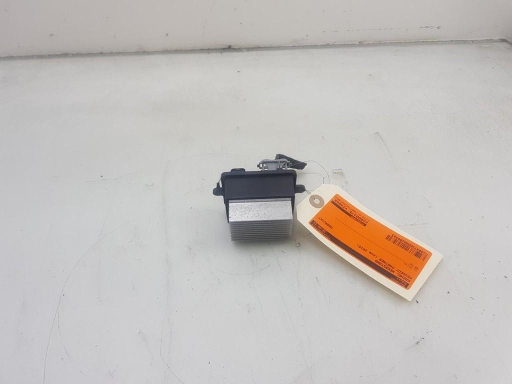 KACHELWEERSTAND Peugeot Partner (EF / EU) (01-2018/-), Auto-onderdelen, Gebruikt, Peugeot