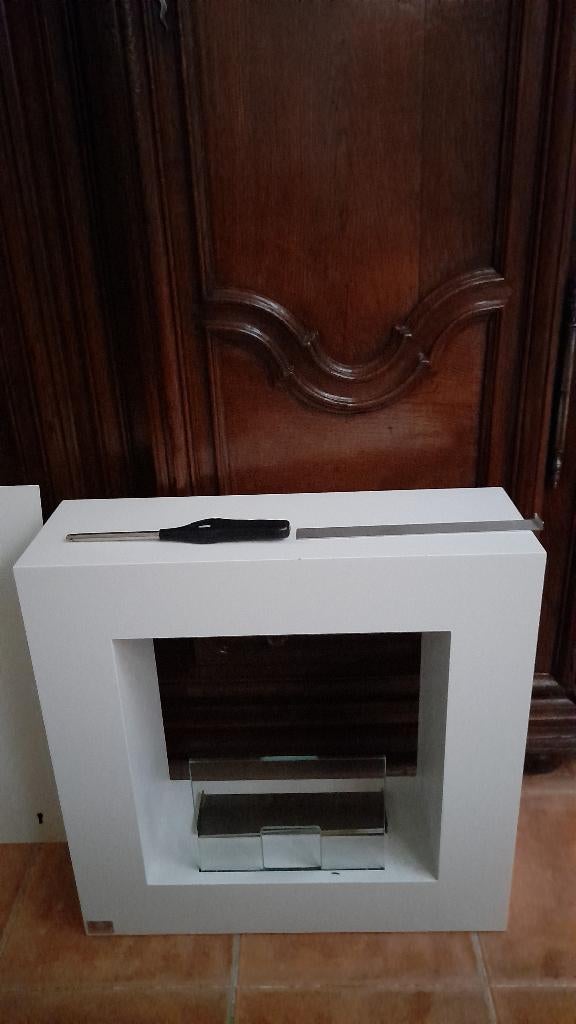 FEU OUVERT PORTATIF en métal de couleur blanche, Jardin & Terrasse, Enlèvement, Comme neuf