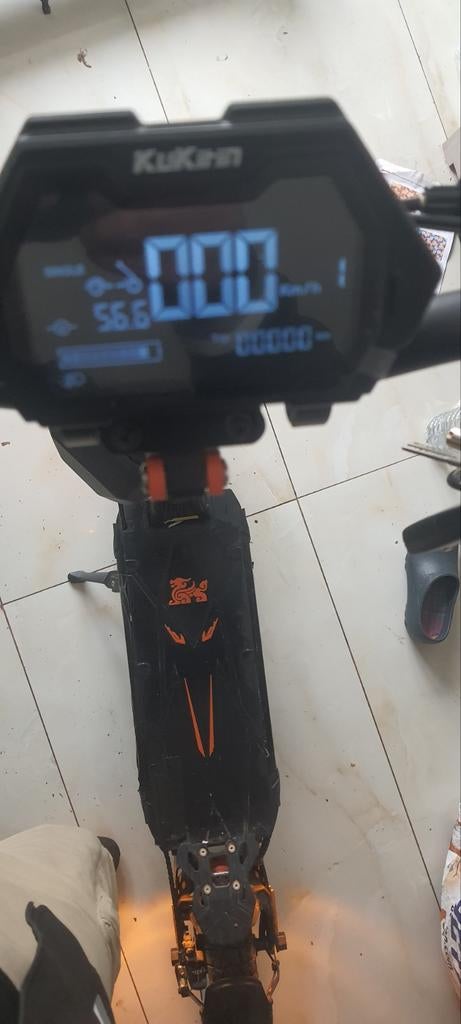 Kukirin g2 master versie 2025, Fietsen en Brommers, Steps, Ophalen