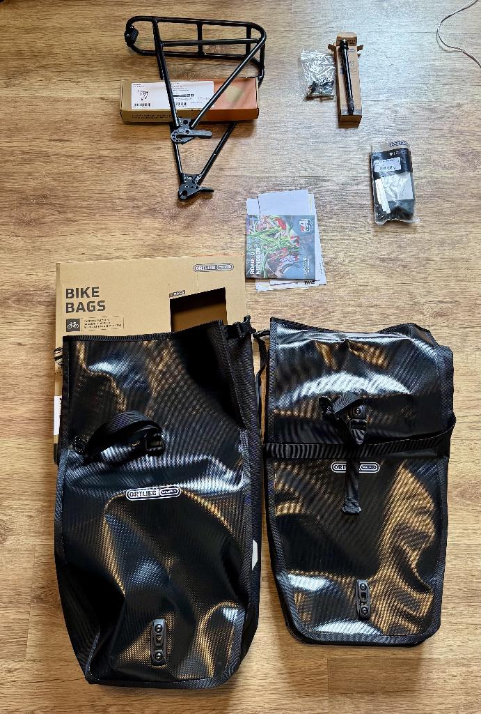 Ortlieb Back-Roller + Quick Rack (kit complet) NEUF, Fietsen en Brommers, Fietsaccessoires | Fietstassen, Ophalen, Zo goed als nieuw