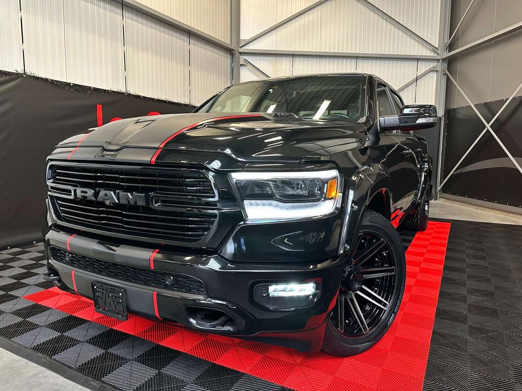 Dodge RAM 1500/V8/Laramie/Limited/Night/Hulk Edition/Pano/Lu, Auto's, USB, Zwart, Bedrijf, 5 zetels