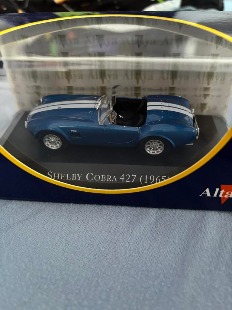 Shelby Cobra-auto (1965), Hobby en Vrije tijd, Modelauto's | 1:43, Ophalen of Verzenden, Nieuw, Auto
