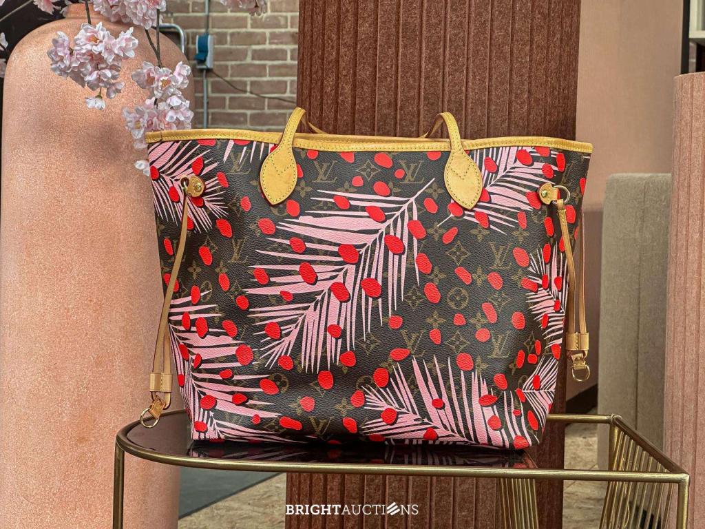 Louis Vuitton Neverfull MM Jungle Dots – Limited Edition Cru, Handtassen en Accessoires, Tassen | Damestassen, Gebruikt, Handtas