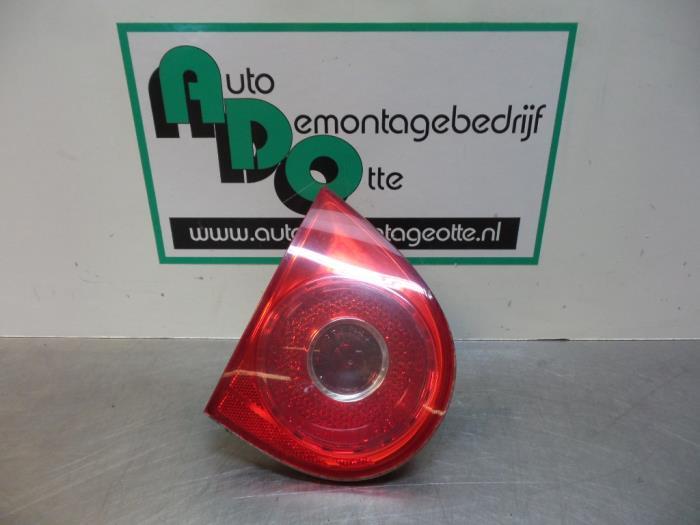 Feu arrière gauche d'un Volkswagen Golf (Golf 04-), Autos : Pièces & Accessoires, Éclairage, Volkswagen, -, 3 mois de garantie