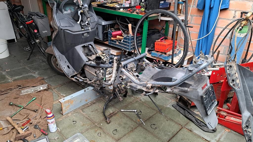 suzuki burgman 250 cc, Motoren, Ophalen, 1 cilinder, Scooter, Suzuki