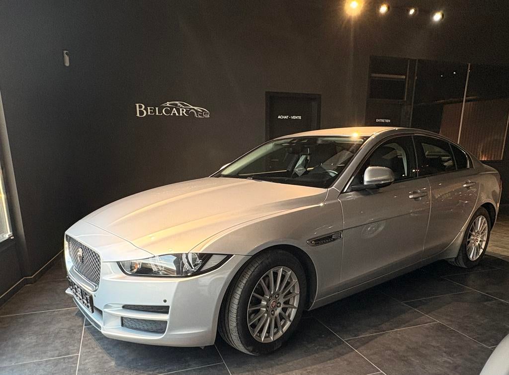 Jaguar xe 2.0d euro6b gps radar 2cles, Auto's, Jaguar, Particulier, XE, ABS, Airbags, Airconditioning, Alarm, Android Auto, Apple Carplay