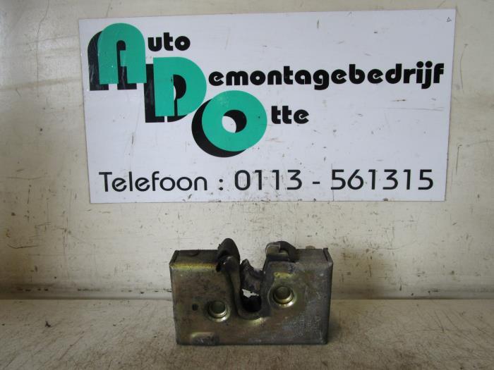 Deurslot Mechaniek 2Deurs rechts van een Volkswagen Golf (Go, Gebruikt, -, Volkswagen, -