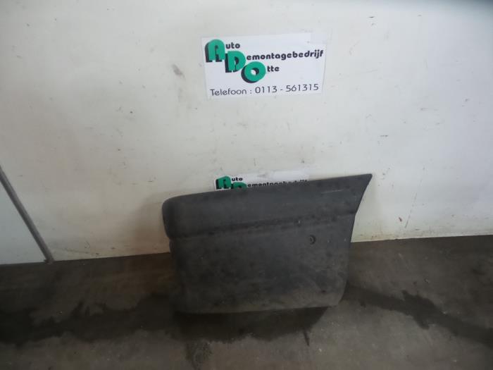 Coin pare-chocs arrière droit d'un Renault Master (Master 2, Renault, -, 3 mois de garantie, Utilisé