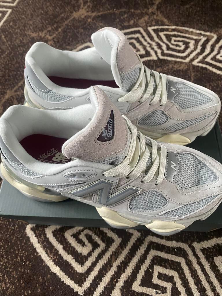 New Balance 9060, Sport en Fitness, Loopsport en Atletiek, Overige merken, Hardloopschoenen, Nieuw, Ophalen of Verzenden