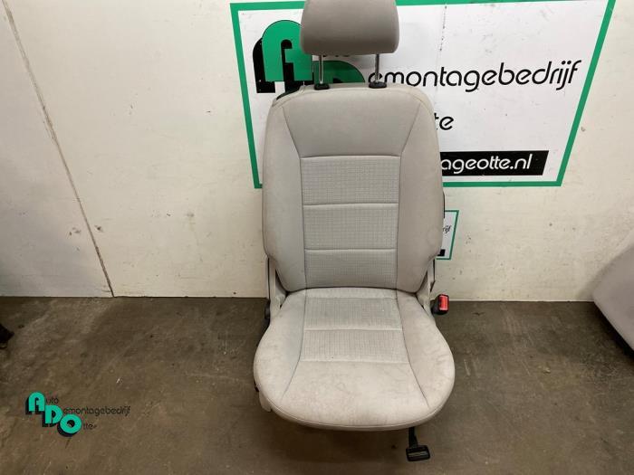 Siège droit d'un Mercedes B-Klasse (B-Klasse 05-), 3 mois de garantie, Utilisé, -, -